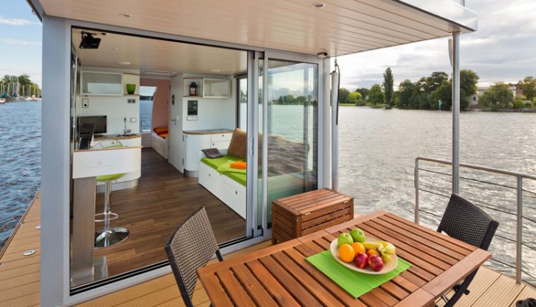 modern-house-boat-design-290118-526-03